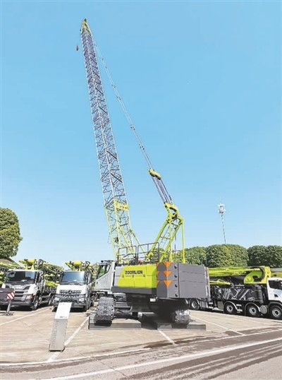 人民日報海外版頭條重磅聚焦 中聯重科重型機械全球熱銷，起重機引領中國制造出海新浪潮